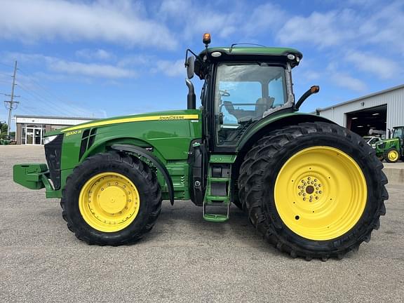 Image of John Deere 8320R equipment image 1