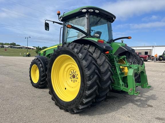 Image of John Deere 8320R equipment image 2