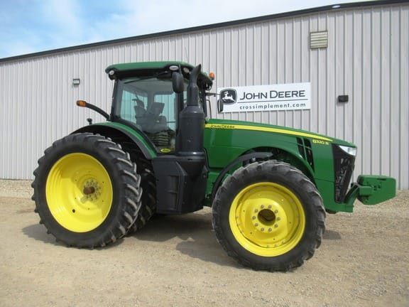 2014 John Deere 8320R Equipment Image0
