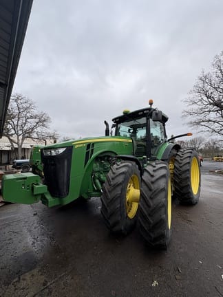 2014 John Deere 8335R Equipment Image0