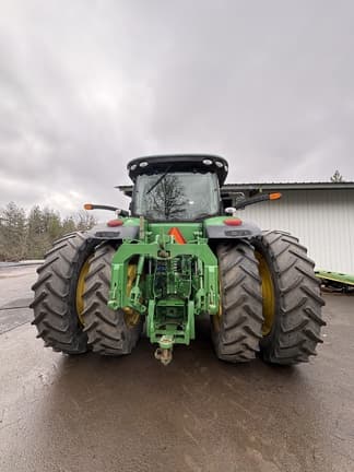 Image of John Deere 8335R equipment image 3
