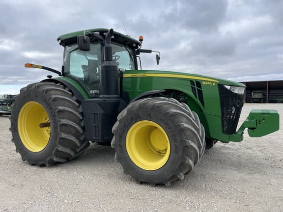 Image of John Deere 8345R equipment image 2