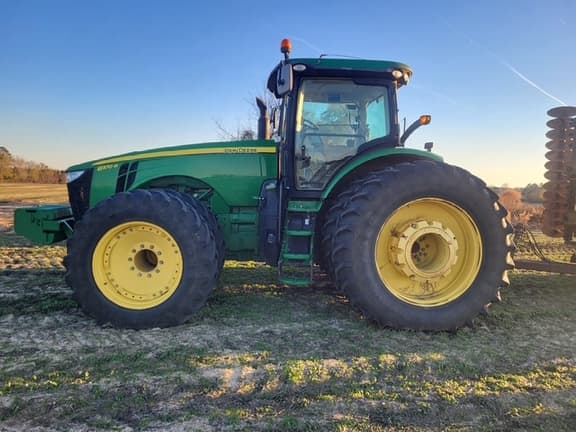 Image of John Deere 8370R Primary image