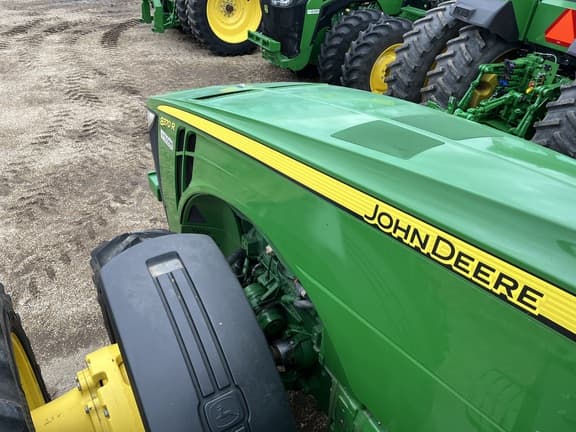 Image of John Deere 8370R equipment image 2