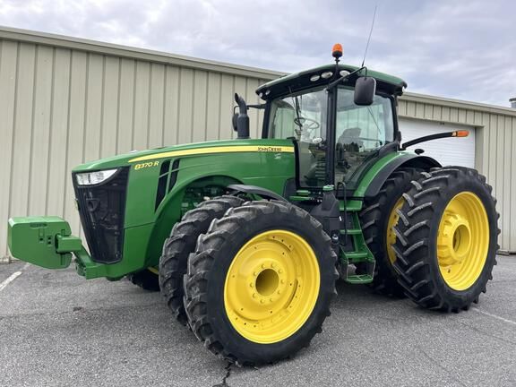 2014 John Deere 8370R Equipment Image0