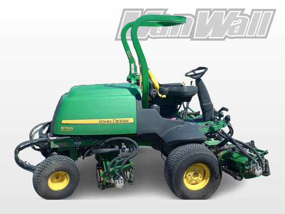 2014 John Deere 8700A Equipment Image0