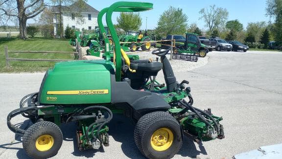 Image of John Deere 8700A equipment image 3
