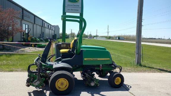 Image of John Deere 8700A equipment image 2