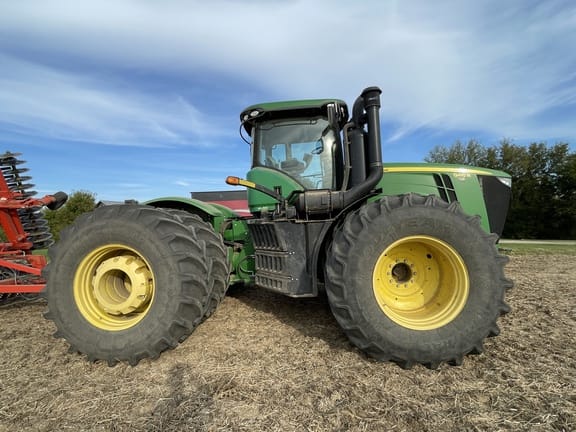 2014 John Deere 9410R Equipment Image0