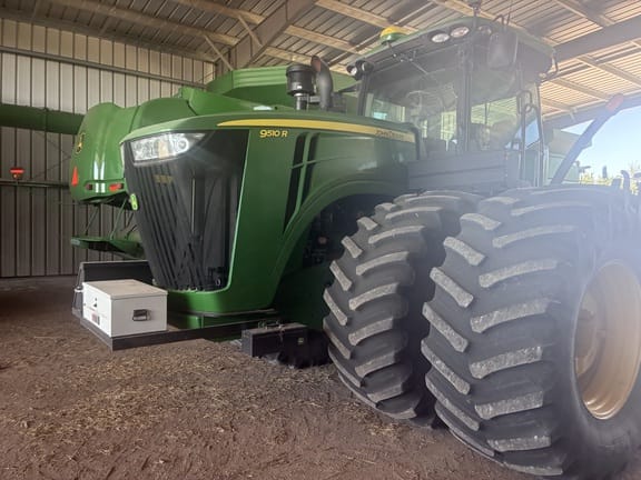 2014 John Deere 9510R Equipment Image0