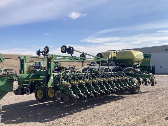 2014 John Deere DB60 Equipment Image0