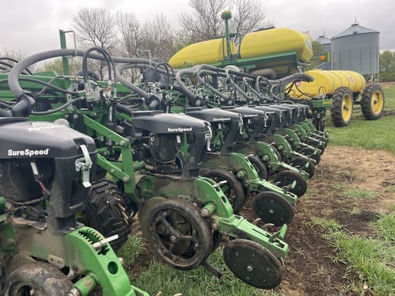 Image of John Deere DB60 Primary image