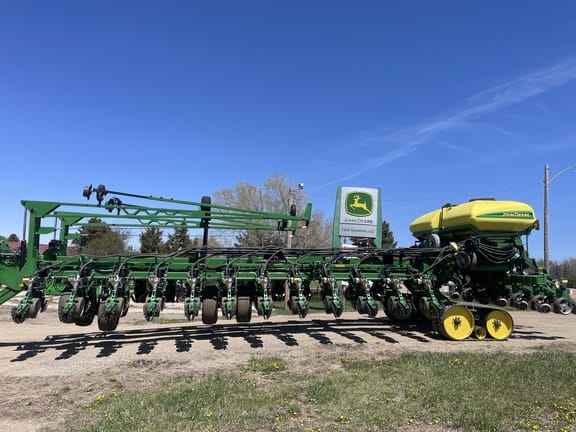 2014 John Deere DB80 Equipment Image0