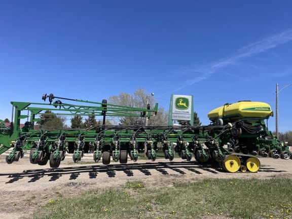 Image of John Deere DB80 Primary image