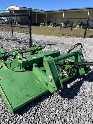 Image of John Deere MX8 equipment image 1