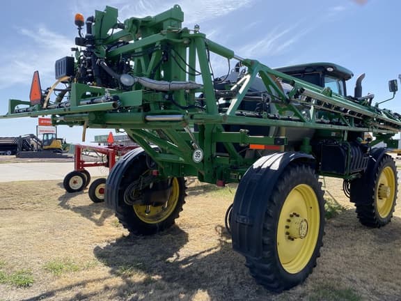Image of John Deere R4038 equipment image 4