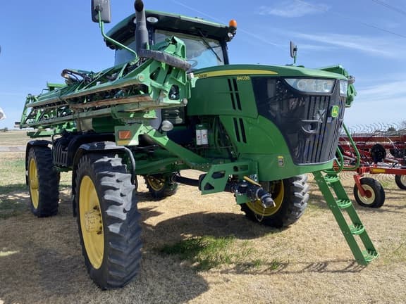 Image of John Deere R4038 equipment image 1