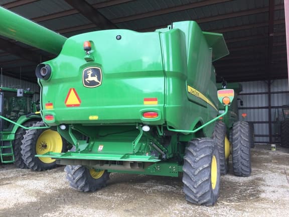 Image of John Deere S660 equipment image 2