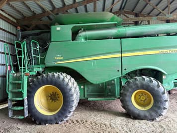 Main image John Deere S660