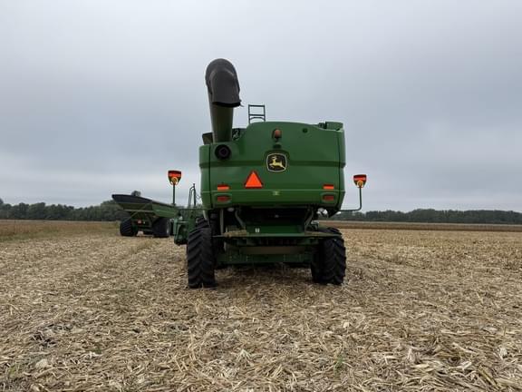 Image of John Deere S660 equipment image 3