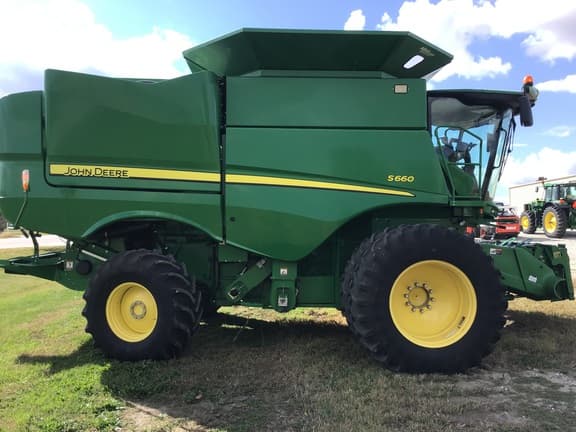 Image of John Deere S660 equipment image 4