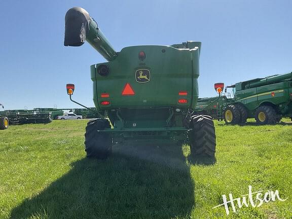 Image of John Deere S660 equipment image 4