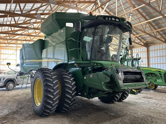 Image of John Deere S670 equipment image 2