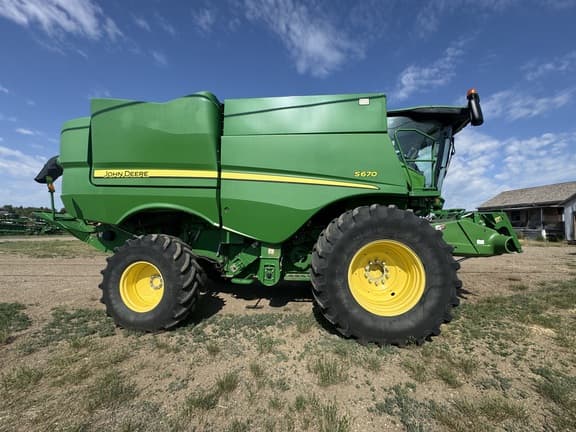 Image of John Deere S670 Primary image