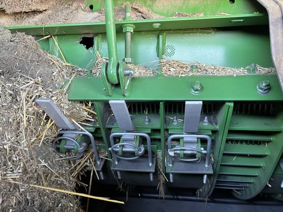 Image of John Deere S670 equipment image 3