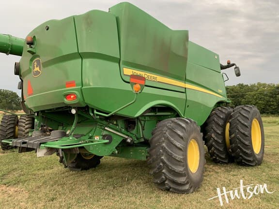 Image of John Deere S680 equipment image 3