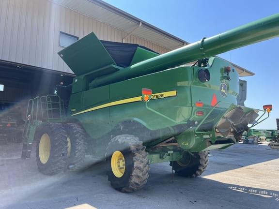 Image of John Deere S680 equipment image 3