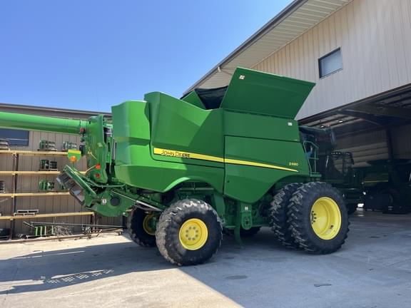 Image of John Deere S680 equipment image 1