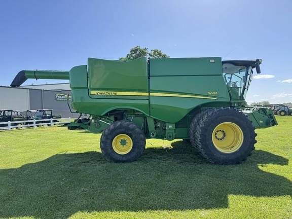 Image of John Deere S680 equipment image 3