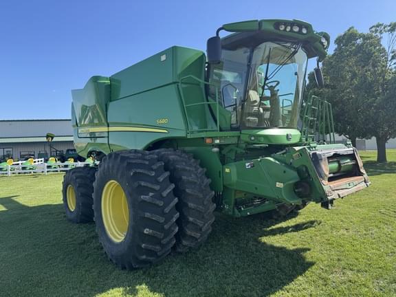 Image of John Deere S680 equipment image 2