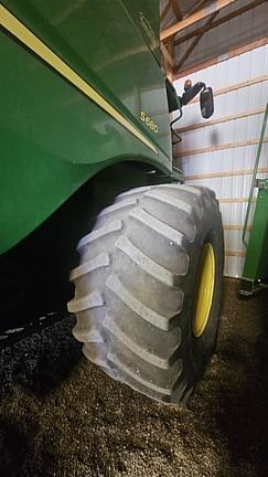 Image of John Deere S680 Primary image