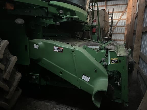 Image of John Deere S680 equipment image 2