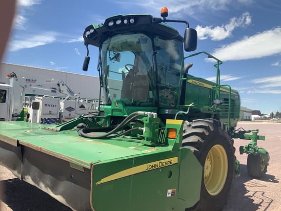 Image of John Deere W235 equipment image 1