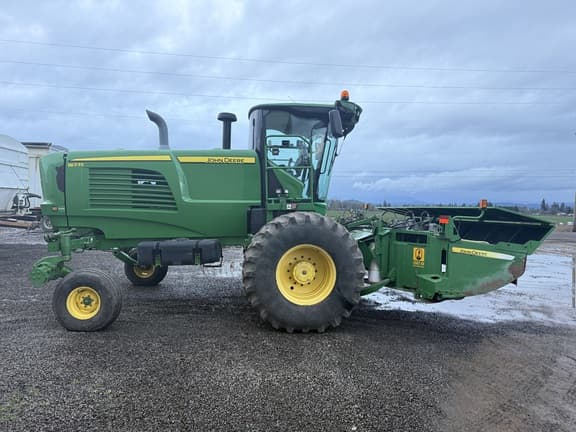 Image of John Deere W235 equipment image 4