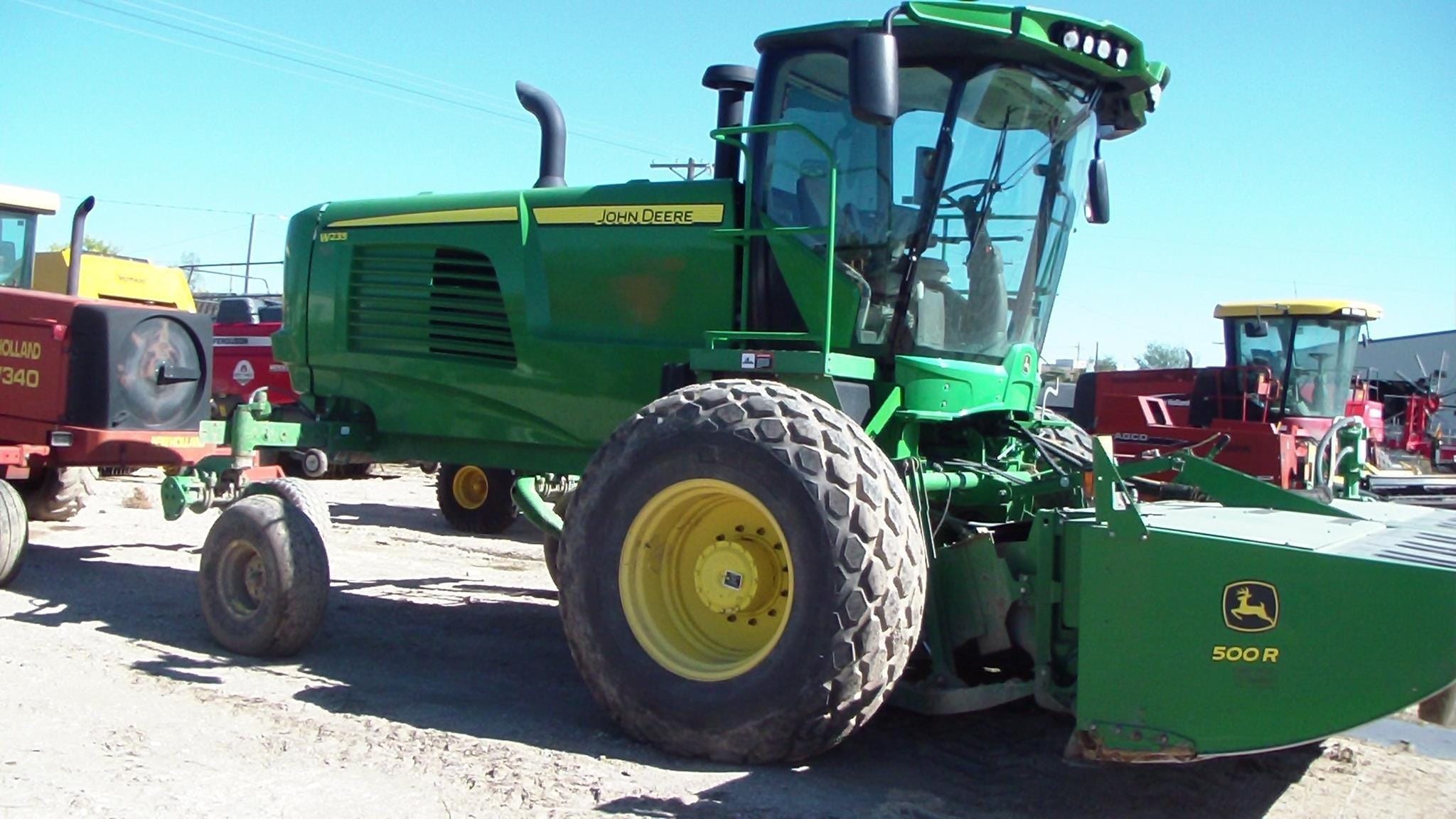 2014 John Deere W235R Equipment Image0