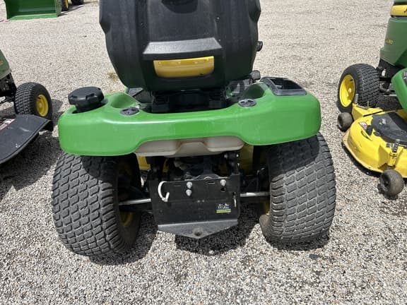 Image of John Deere X304 equipment image 4
