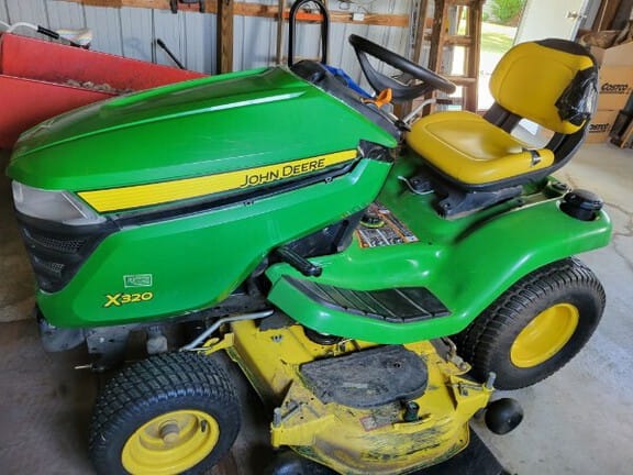 2014 John Deere X320 Equipment Image0
