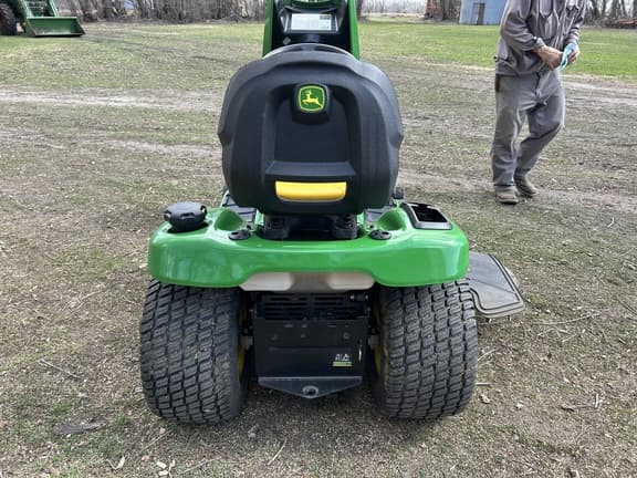 Image of John Deere X320 equipment image 3