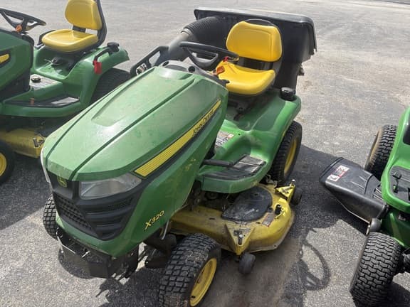 Image of John Deere X320 equipment image 1