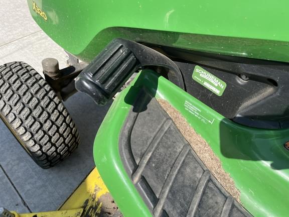 Image of John Deere X320 equipment image 1