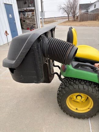 Image of John Deere X530 equipment image 4