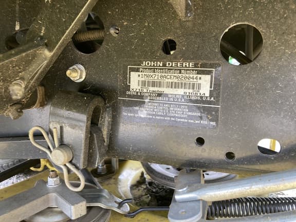Image of John Deere X710 equipment image 2