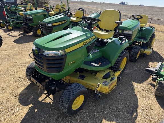 Image of John Deere X730 equipment image 2