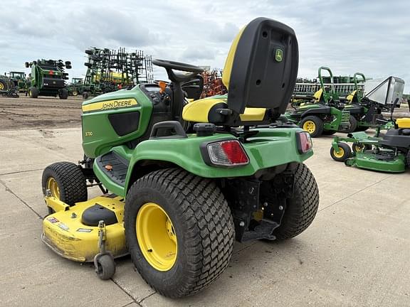 Image of John Deere X730 equipment image 4
