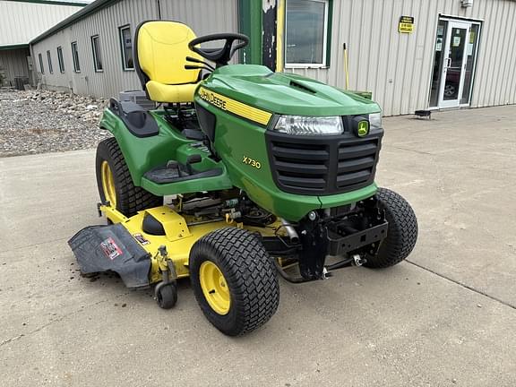 Image of John Deere X730 equipment image 1