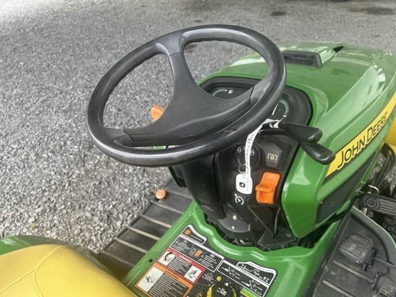 Image of John Deere X730 equipment image 3